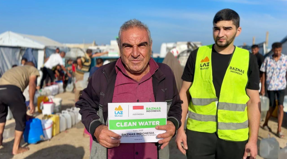  Baznas dan LAZ Muhajir Salurkan 68.920 Liter Air Bersih di Gaza - (Ada 3 foto)